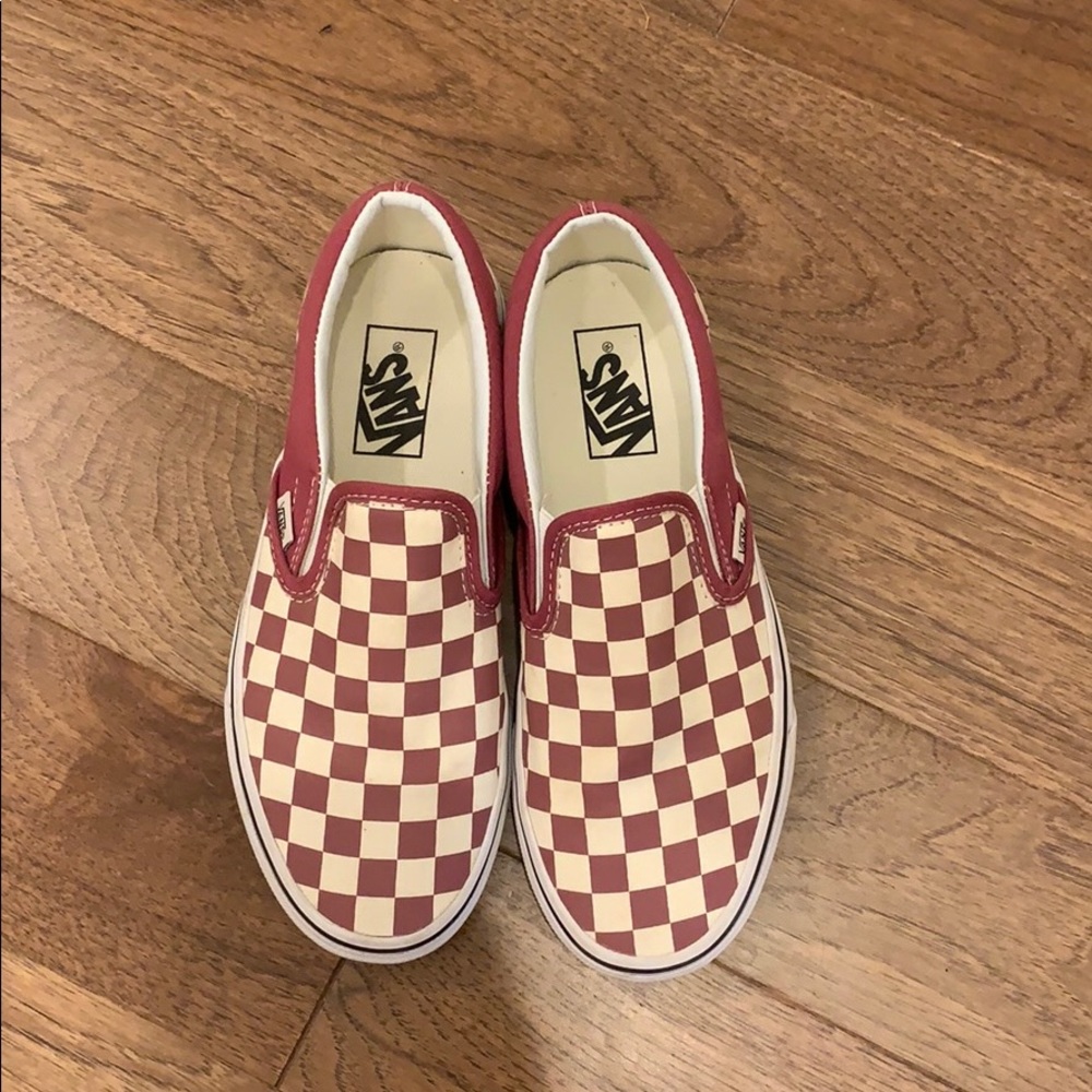 magenta slide on vans!